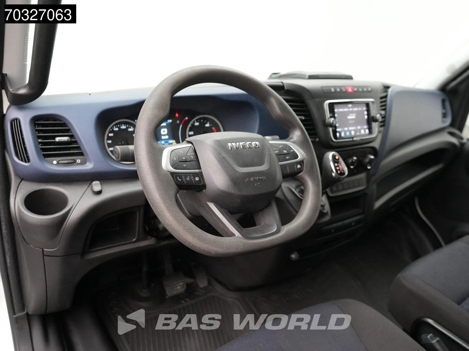 Iveco Daily 35S18 3.0L Automaat Laag Dak L2H1 3,5t Trekhaak, Auto's, Automaat, Stof, Gebruikt, Euro 6