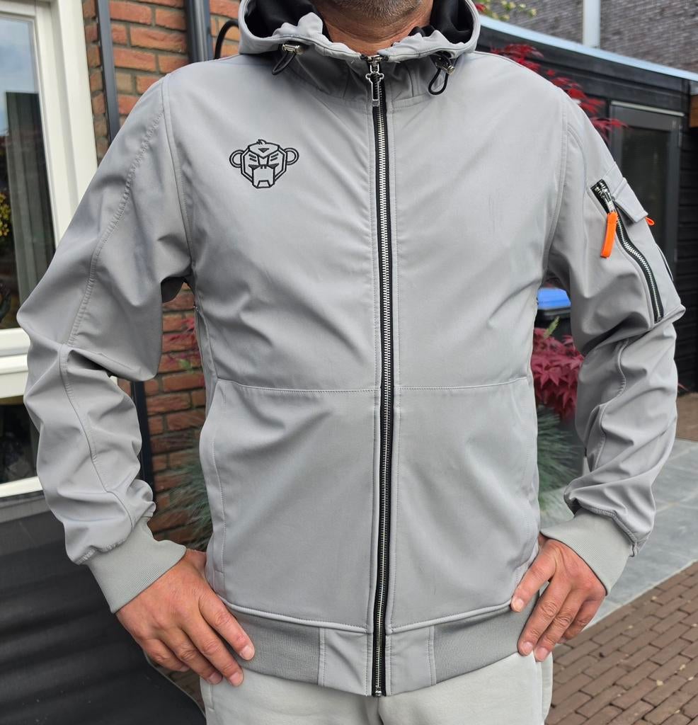 Black Bananas Softshell Jas Grijs - Maat L, Kleding | Heren, Jassen | Zomer, Zo goed als nieuw, Maat 52/54 (L), Grijs, Ophalen of Verzenden