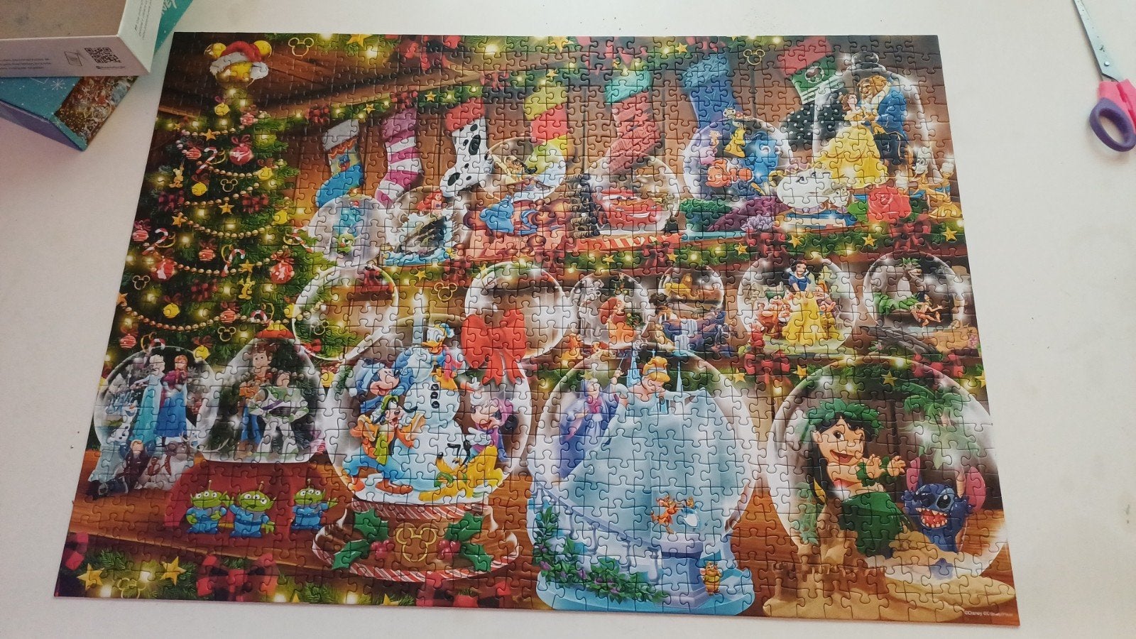 Disney kerst puzzel 1000 stukjes compleet, Ophalen, 500 t/m 1500 stukjes, Zo goed als nieuw