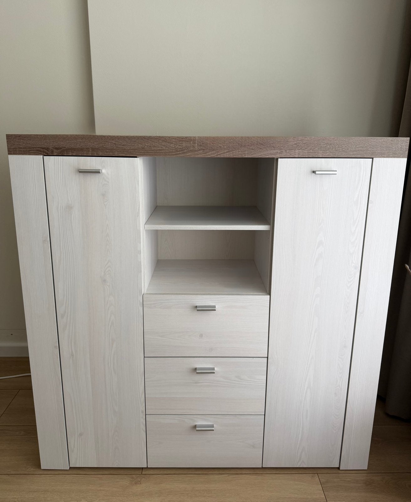 Dressoir Adore | Wit - Eiken | 118cm, Huis en Inrichting, Ophalen, Eikenhout, Zo goed als nieuw, 25 tot 50 cm