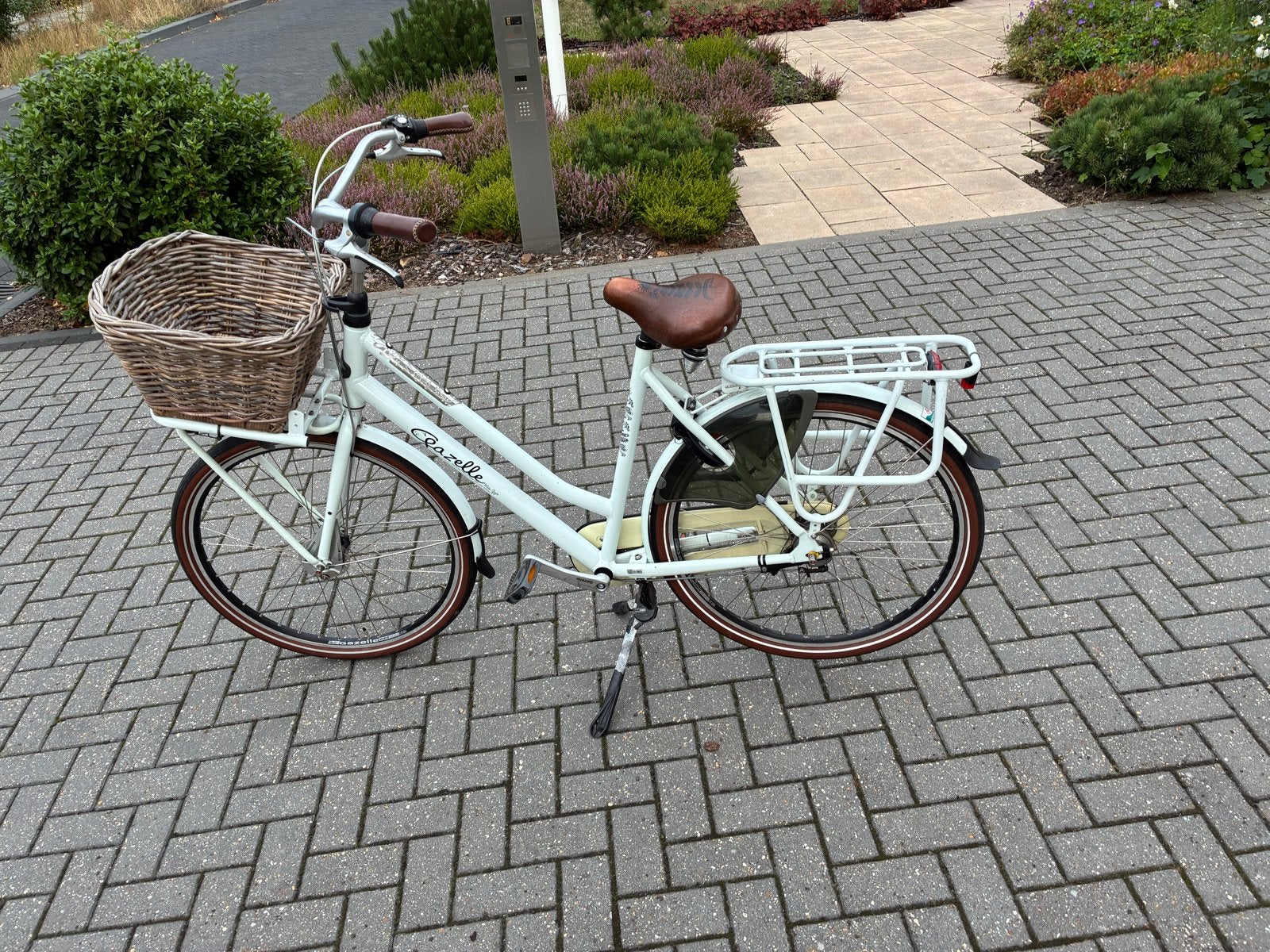 Gazelle Miss Grace Damesfiets met Mand - Zo goed als nieuw, Ophalen, (Extra) lage instap, Velgrem, 56 cm of meer