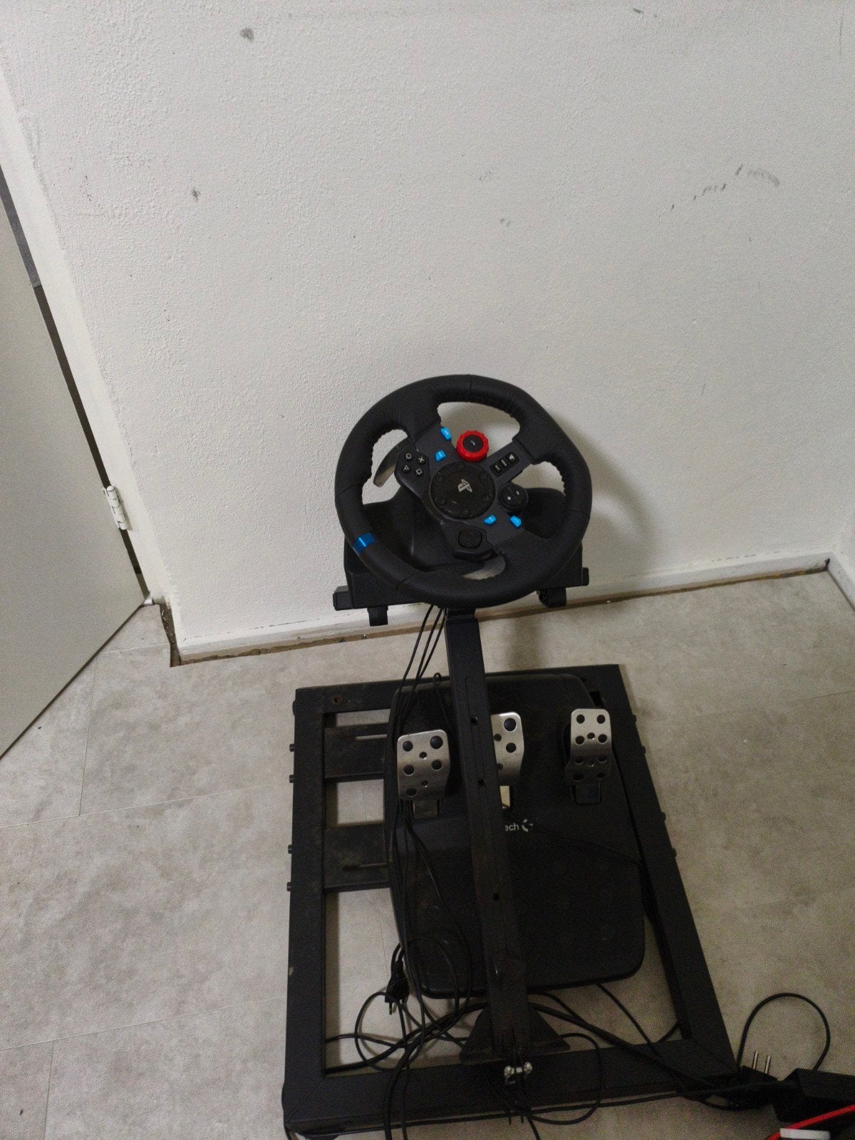 Logitech G29 racestuur met pedalen en Wheel Stand Pro, Spelcomputers en Games, Racestuur, Gebruikt, Force feedback, Logitech