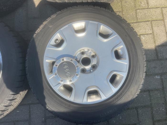 Sportvelgenset + winterbanden van een Audi A8, Gebruikt, -, Verzenden, -