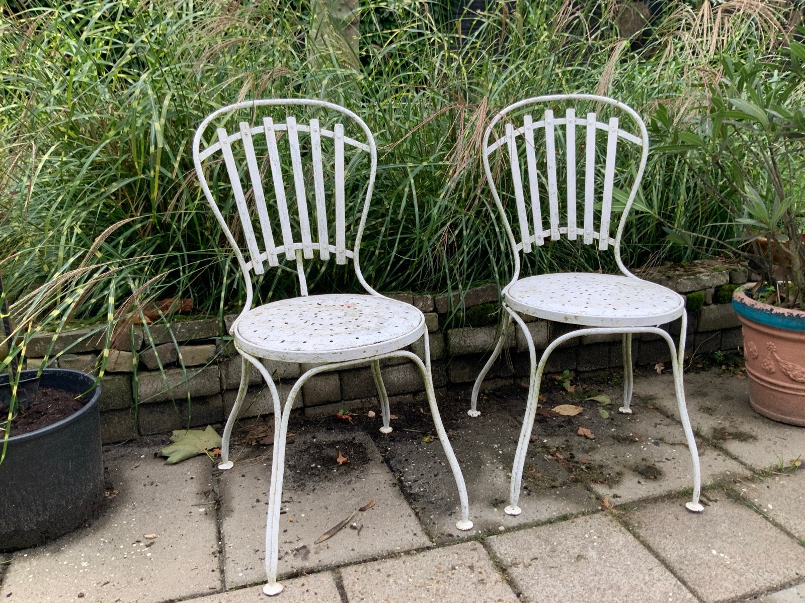 2 Originele Franse massief ijzeren tuinstoeltjes, Ophalen, Gebruikt, Metaal