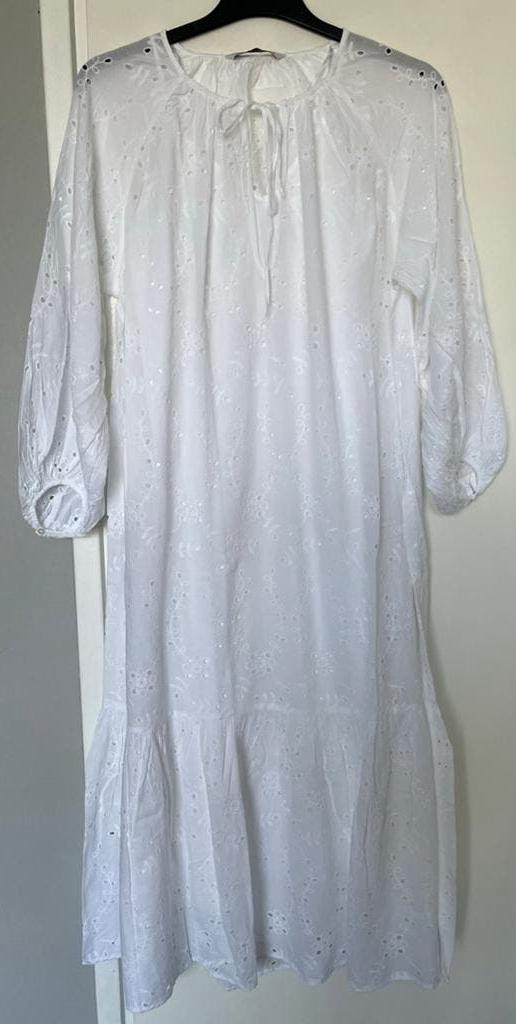 Witte Zara katoenen broderie jurk, Wit, Ophalen of Verzenden, Zo goed als nieuw, Maat 36 (S)