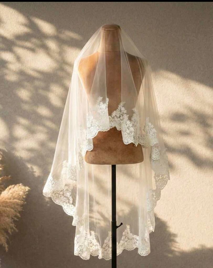 Nieuwe witte sluier spaanse sluier weddingveil nieuw, Ophalen of Verzenden, Zo goed als nieuw, Wit, Accessoires