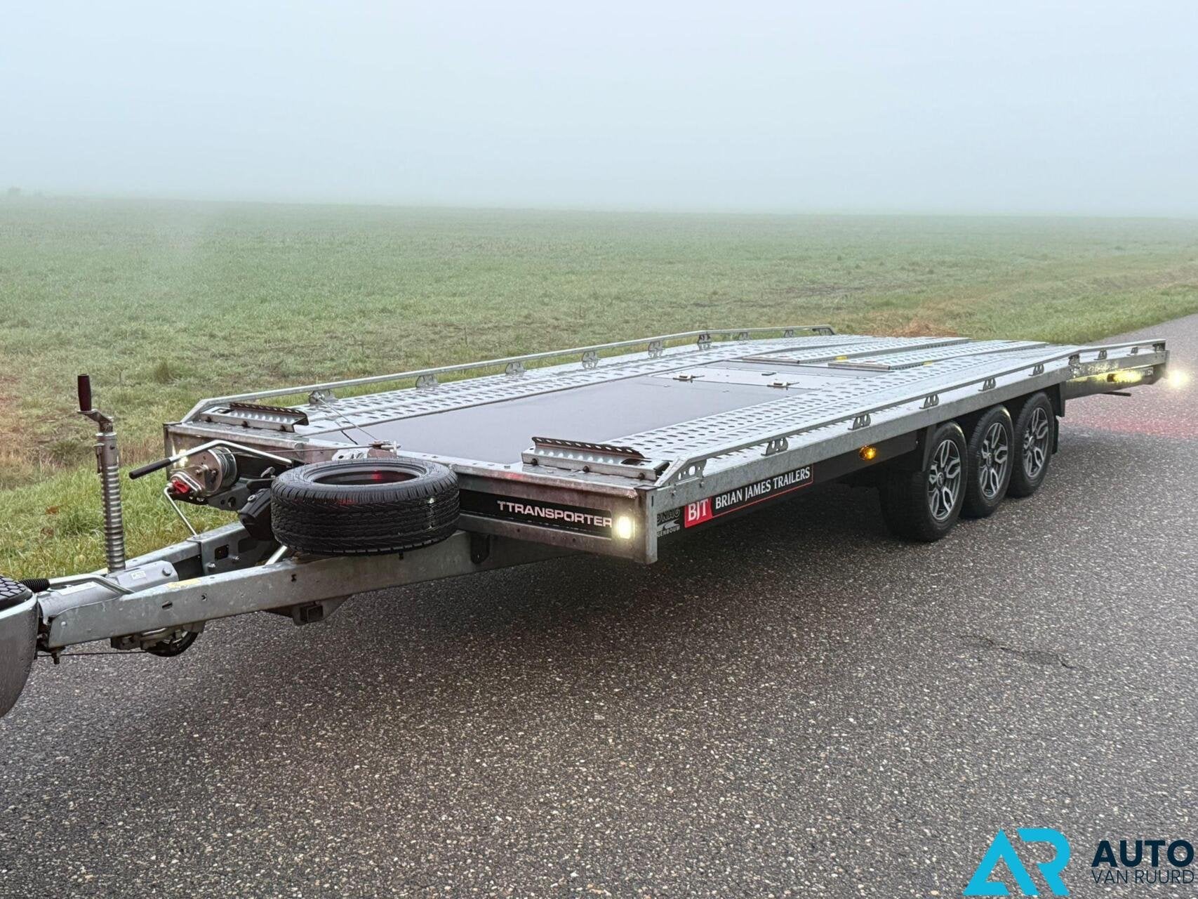 Brian James TRANSPORTER T6 * 550 x 210 cm * 2024 * 12 inch, Auto diversen, Gebruikt