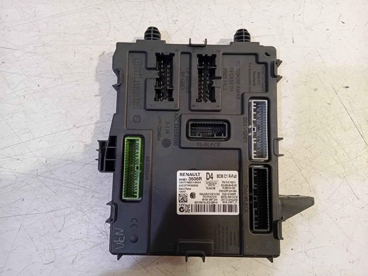 Computer body control Renault Mégane, Onderdelen@venauto.nl, Van der Ven Autorecycling B.V., Gebruikt, Ettenseweg 76, 4706 PB Roosendaal, The Netherlands