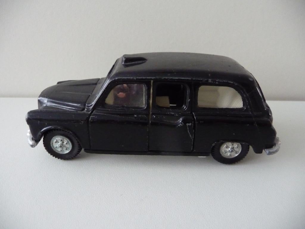 DINKY TOYS - AUSTIN TAXI - NO. 284 made in England, Ophalen of Verzenden, Gebruikt, Auto, Dinky Toys