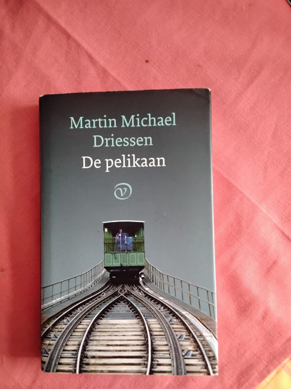 Martin Michael Driessen - De pelikaan, Ophalen of Verzenden, Gelezen, Martin Michael Driessen