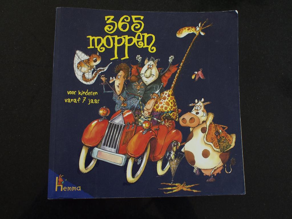 365 Moppen van Hemma Deel 1, Boeken, Ophalen of Verzenden, Zo goed als nieuw, Fictie algemeen