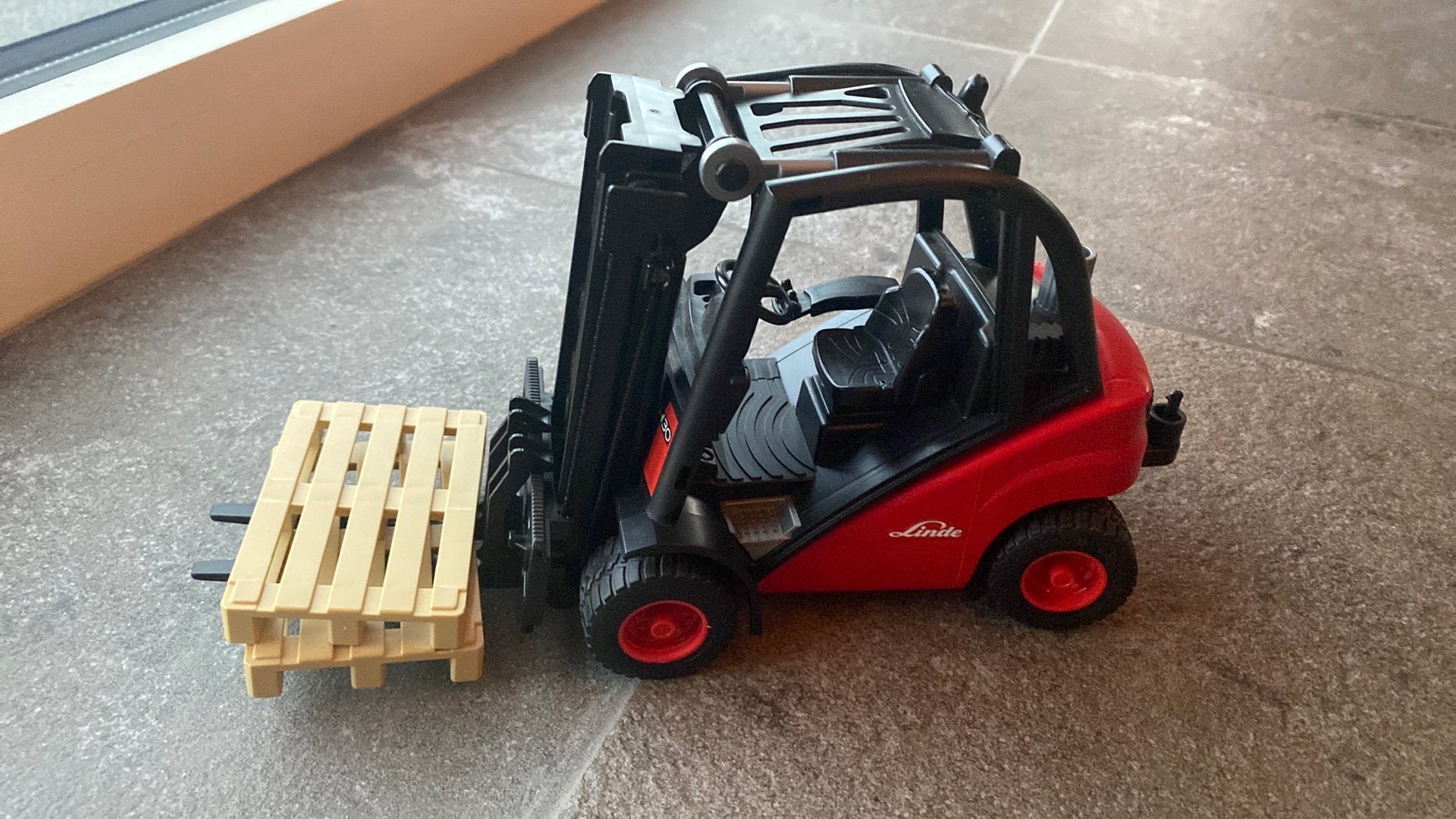 Bruder Linde H30, Ophalen of Verzenden, Zo goed als nieuw