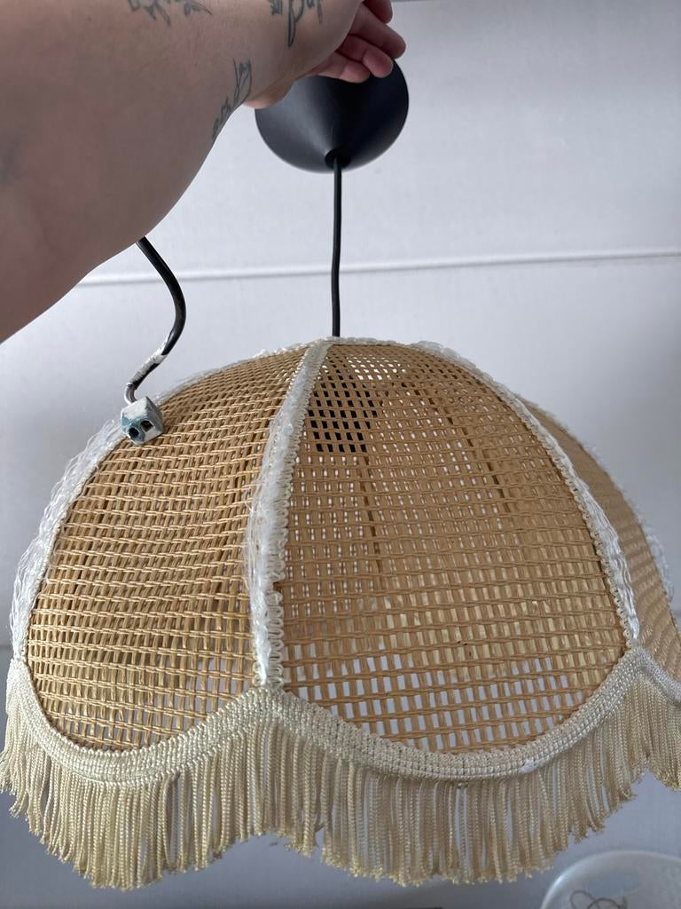 Rotan hanglamp met franjes, Huis en Inrichting, Lampen | Hanglampen, Ophalen, Gebruikt, Hout
