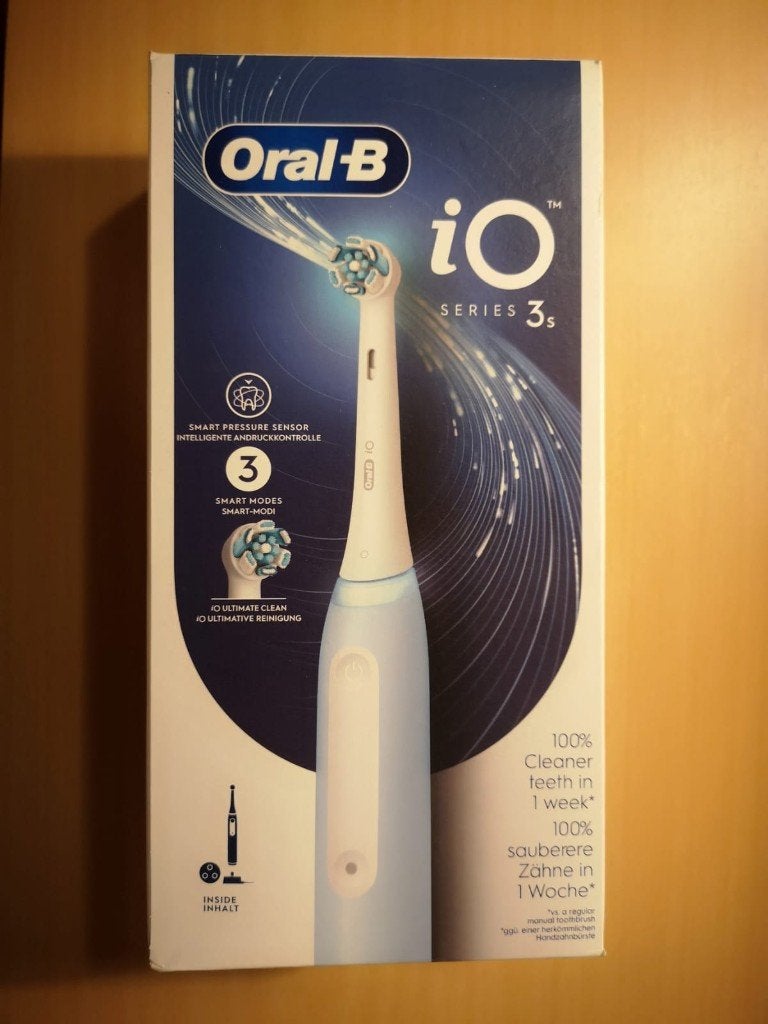 Nieuw in doos, Oral-B Elektrische Tandenborstel iO3 Ice Blue, Ophalen of Verzenden, Nieuw, Mondverzorging