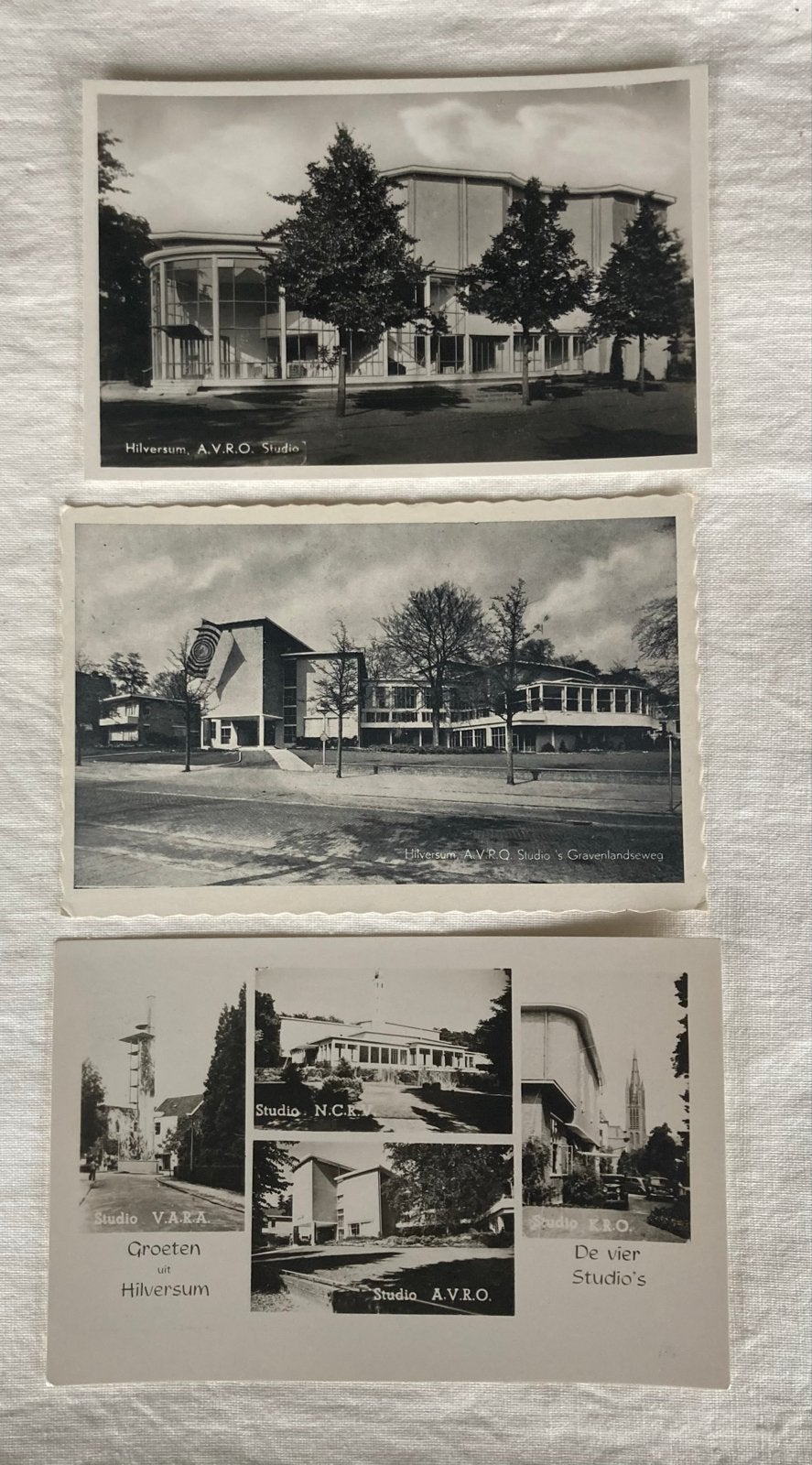 Oude ansichtkaarten Hilversum - AVRO, VARA, NCRV, KRO Studio, Verzenden, 1920 tot 1940, Gelopen, Noord-Holland