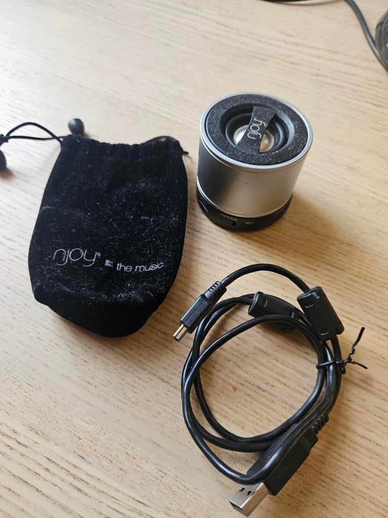 N-Joy draagbare mini speaker met tasje en kabel, Gebruikt, Overige typen, Minder dan 60 watt, Ophalen