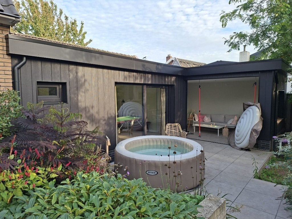 Intex bubbelbad + toebehoren, Tuin en Terras, Ophalen of Verzenden, Gebruikt, Afdekzeil, Opblaasbaar