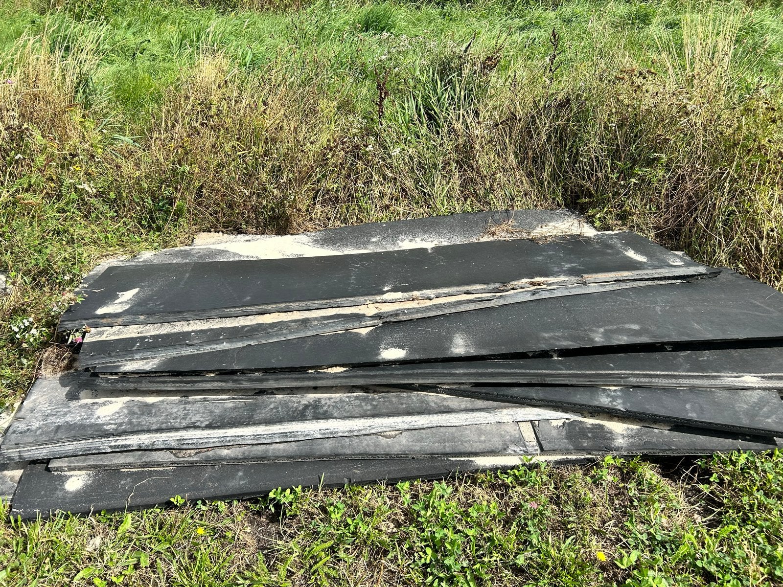 Rubberen oprijplaten met staalkabels - 240x50-60x3 cm, Ophalen, Gebruikt