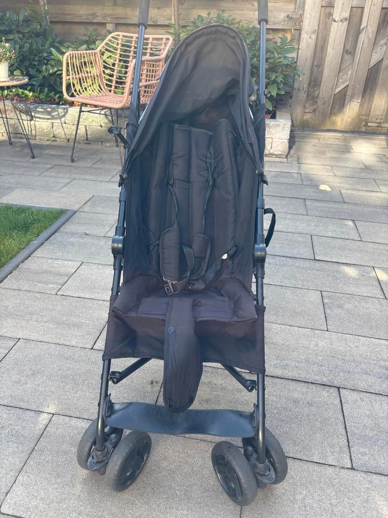 Zwarte buggy met zonnekap en verstelbare rugleuning, Ophalen, Gebruikt, Overige merken, Verstelbare rugleuning