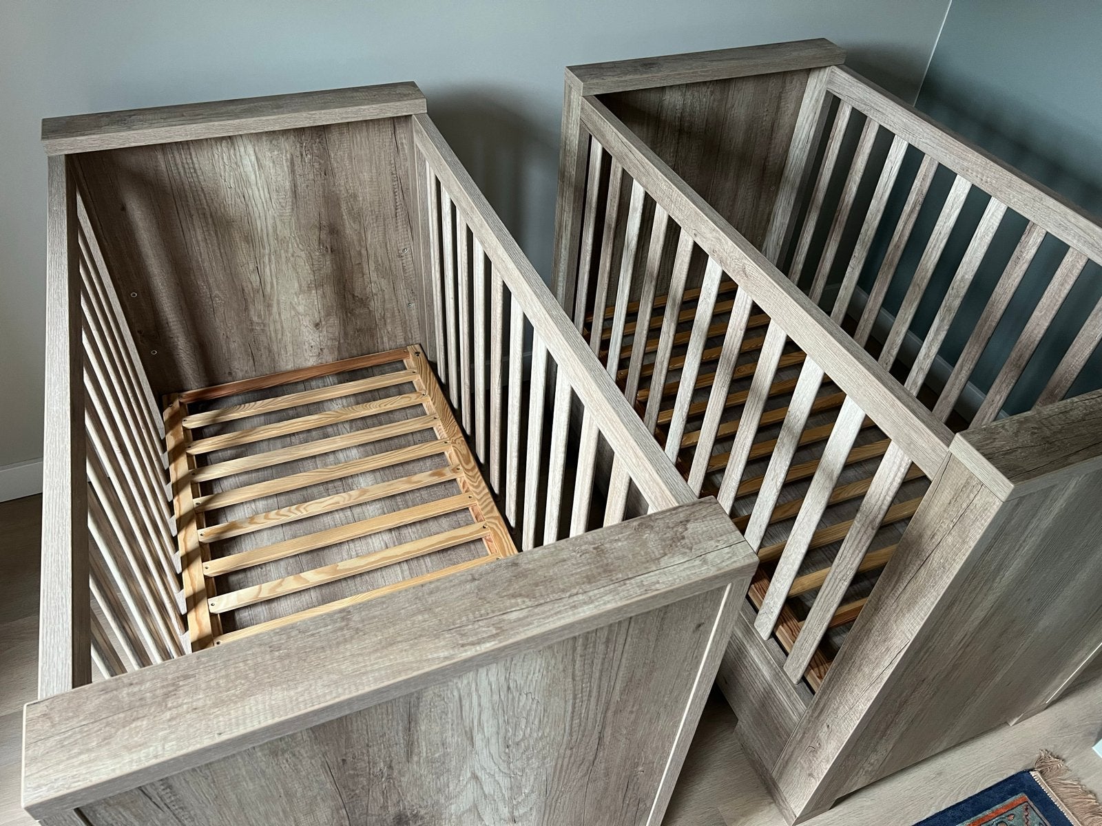Kidsmill Brent Oldwood ledikant met houtlook, Ophalen, Zo goed als nieuw, Ledikant