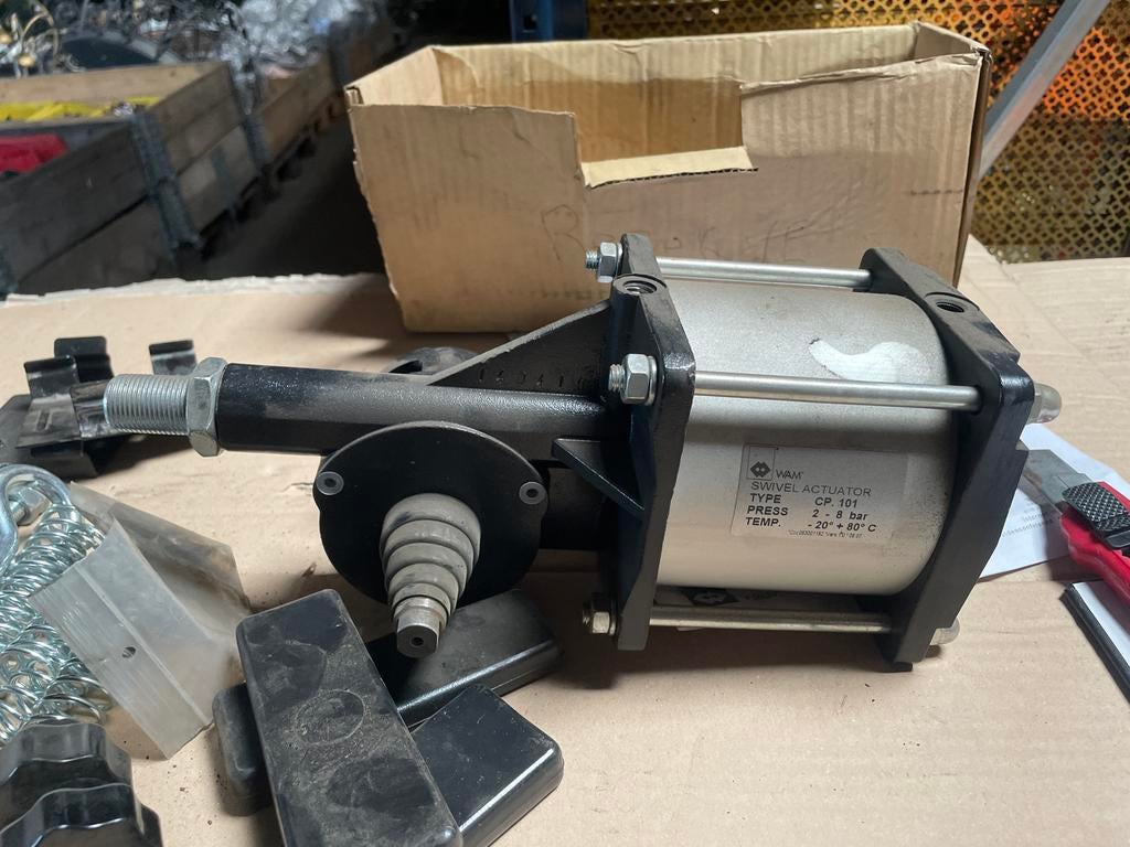 WAM Zwenkaandrijving Type CP.101 - Pneumatische Actuator, Ophalen, Zo goed als nieuw