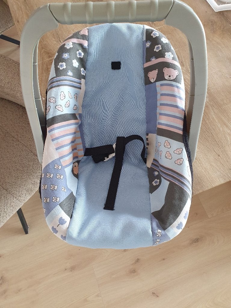 Poppen maxi cosi, Ophalen, Zo goed als nieuw, Babypop