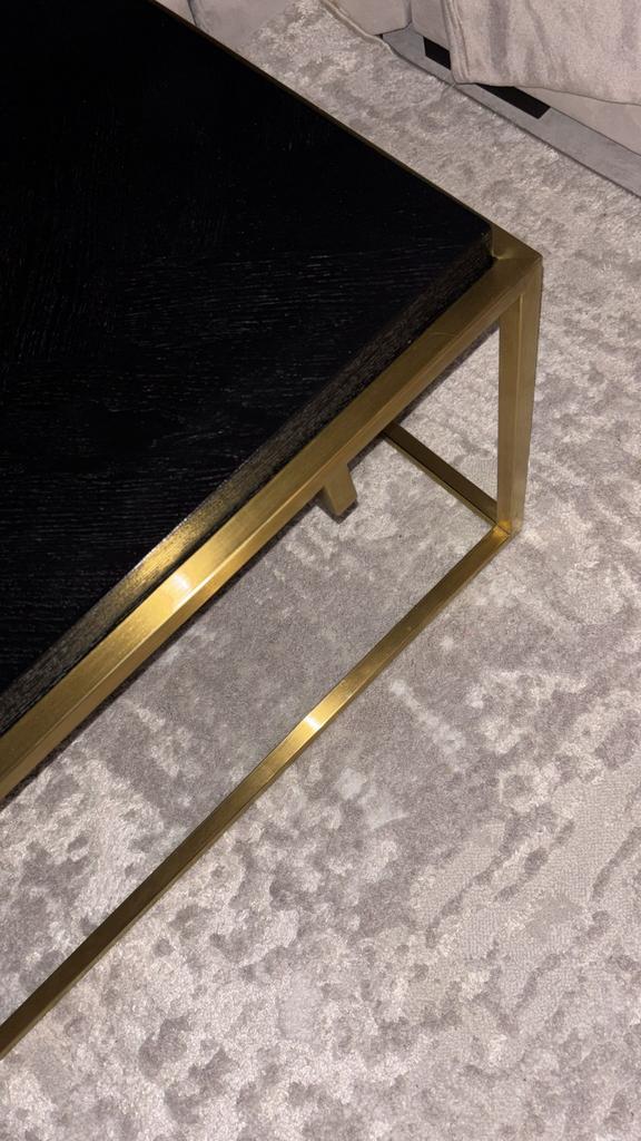 Salontafel Lamar zwart eiken visgraat / goud, Huis en Inrichting, Tafels | Salontafels, 100 tot 150 cm, Zo goed als nieuw, Minder dan 50 cm