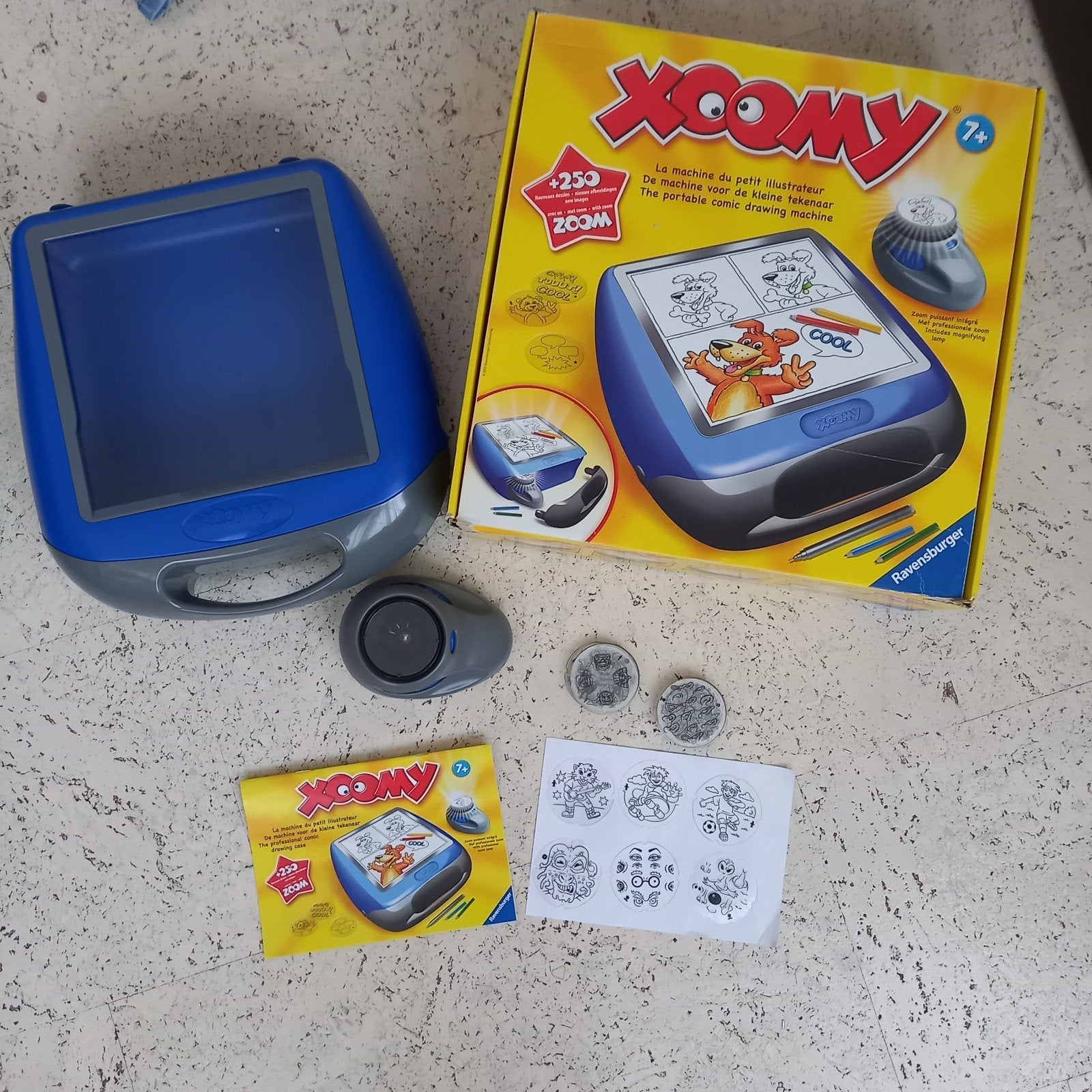 Xoomy tekentafel met licht en sjablonen, Ophalen of Verzenden, Zo goed als nieuw, Knutselen, Met licht