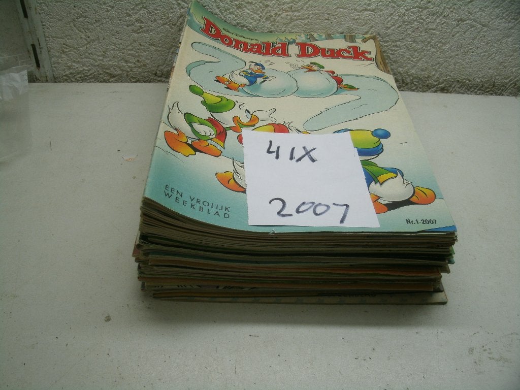 donald 4  2007   41 stuks  6,00, Meerdere stripboeken, Ophalen of Verzenden, Gelezen