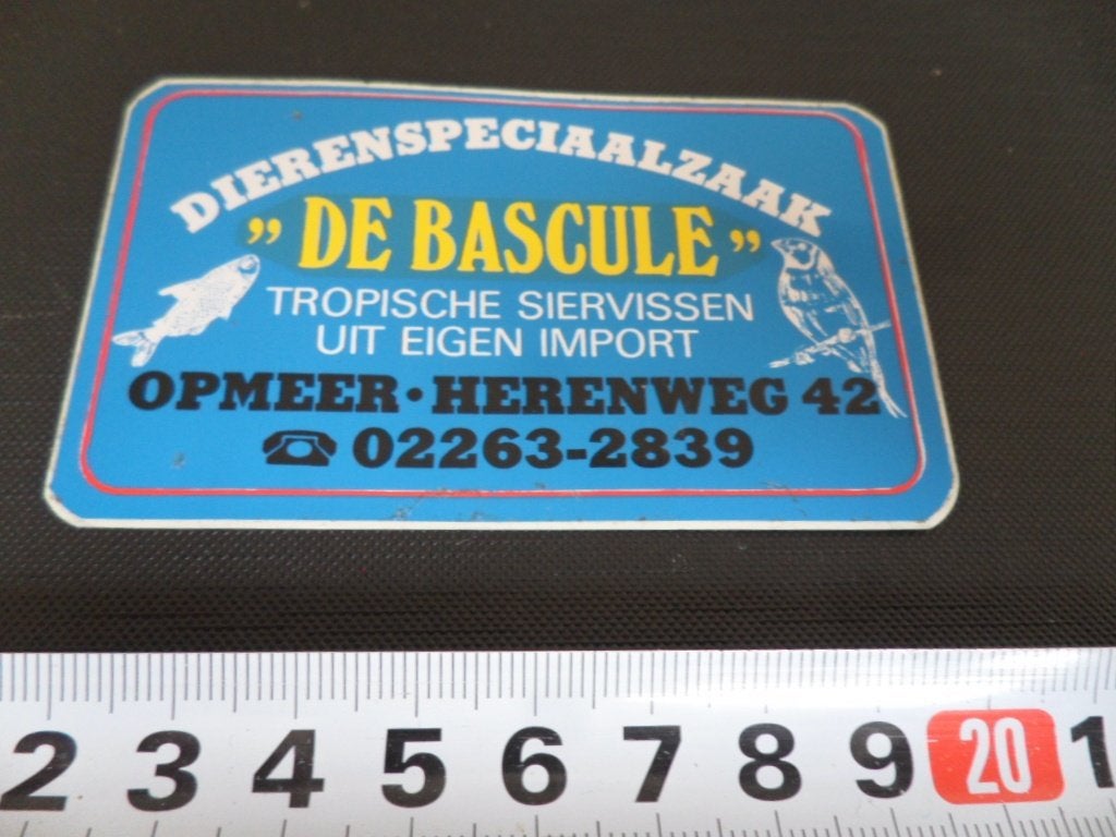 sticker opmeer dierenspeciaalzaak DE BASCULE herenweg 42, Ophalen, Zo goed als nieuw