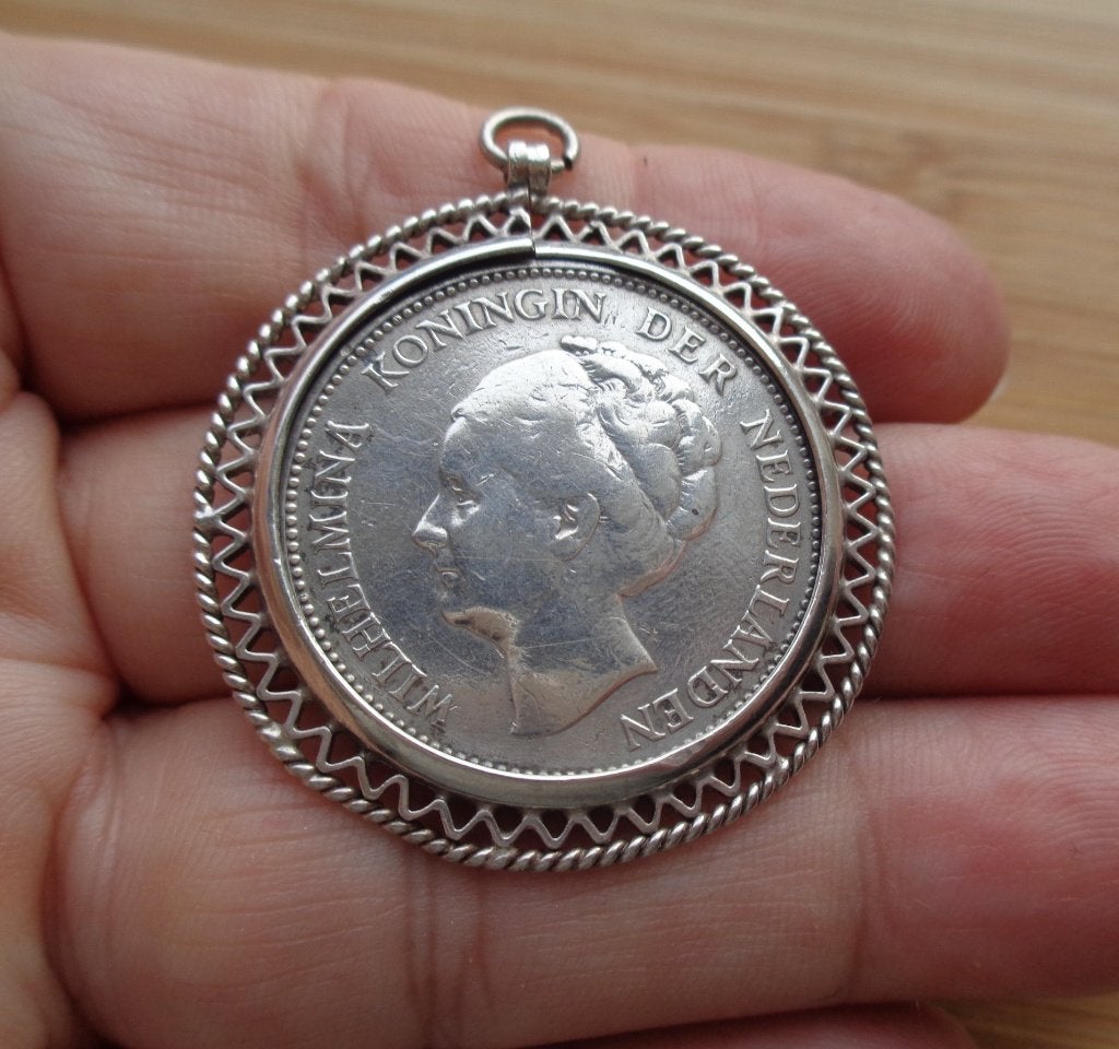 zilveren hanger met 1 gulden uit 1923 [188], Verzenden, Zilver, Hanger