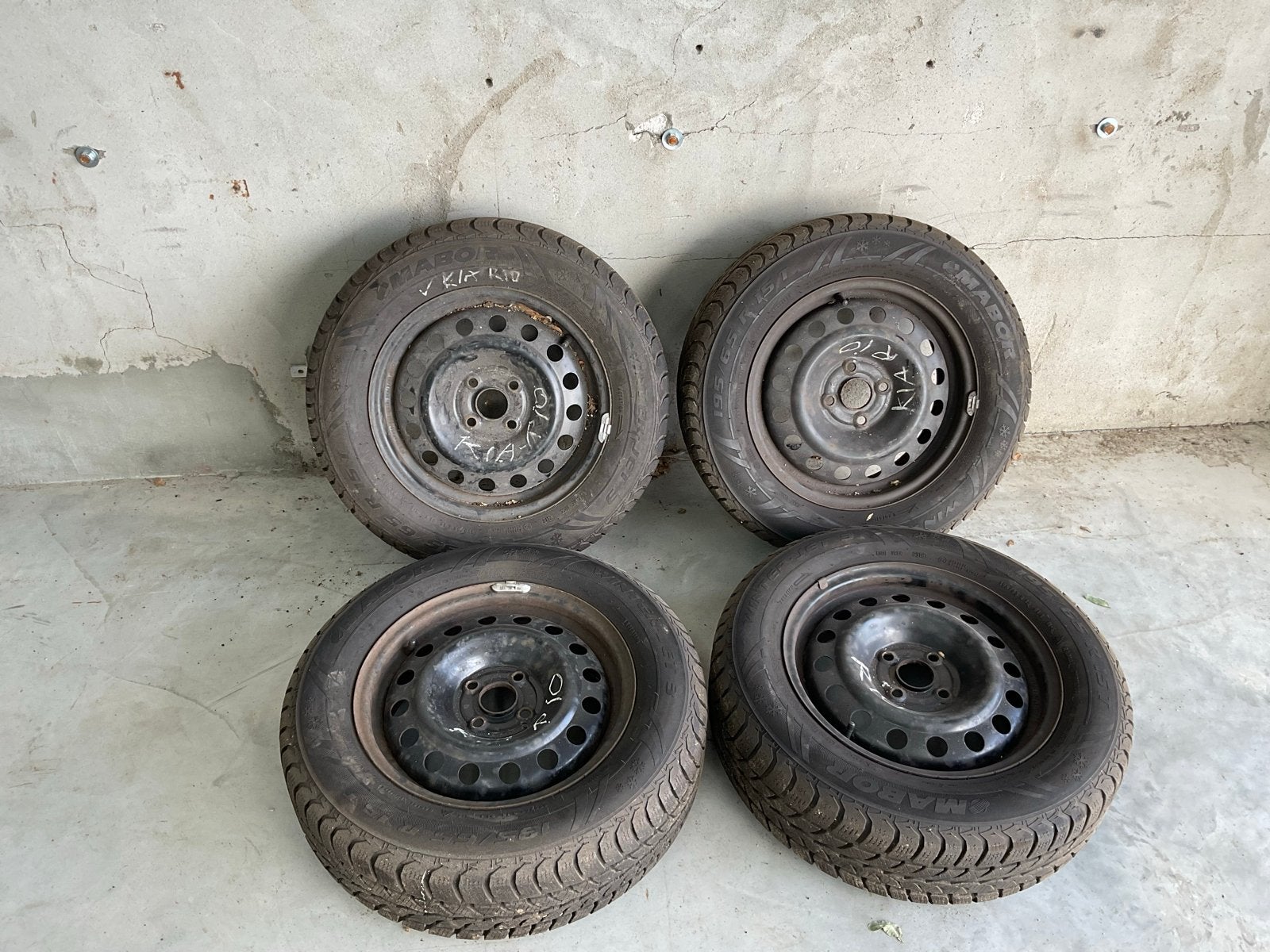 Stalen velgen met winterbanden voor Kia Rio 195/65 R15, Auto-onderdelen, Banden en Velgen, Gebruikt, 15 inch, Banden en Velgen