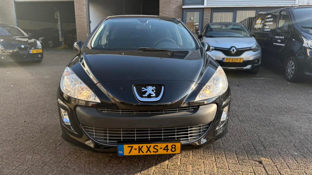 Peugeot 308 1.6 VTI 16V 5-DRS 2011 Zwart, Auto's, Voorwielaandrijving, 680 kg, 4 cilinders, Zwart