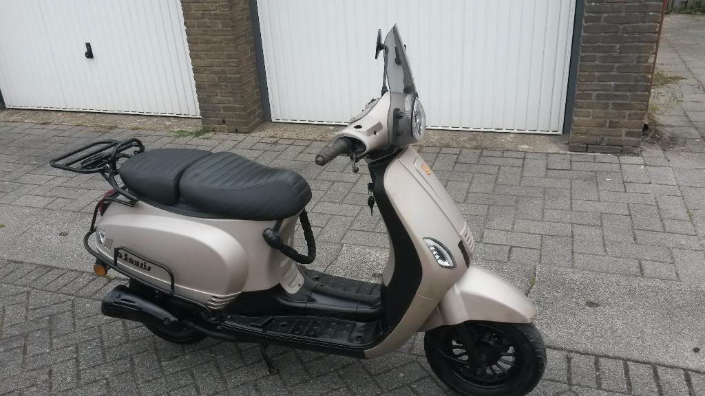 vespa btc riva 2022, geel kenteken, inruil mogelijk, Overige modellen, Ophalen of Verzenden, Zo goed als nieuw, Benzine