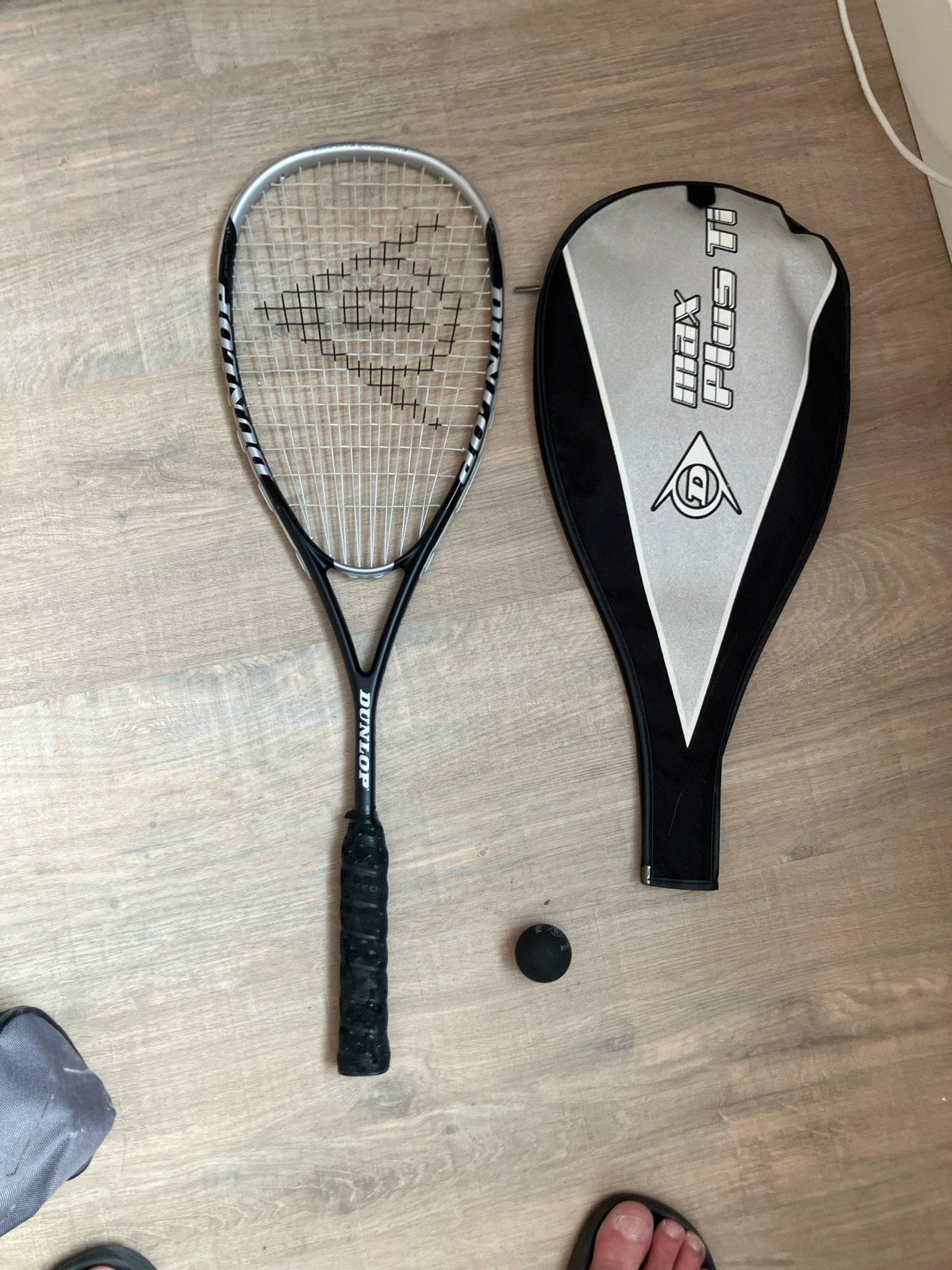 Dunlop Squash Racket met Hoes en Bal, Sport en Fitness, Ophalen of Verzenden, Gebruikt, Racket, Met hoes