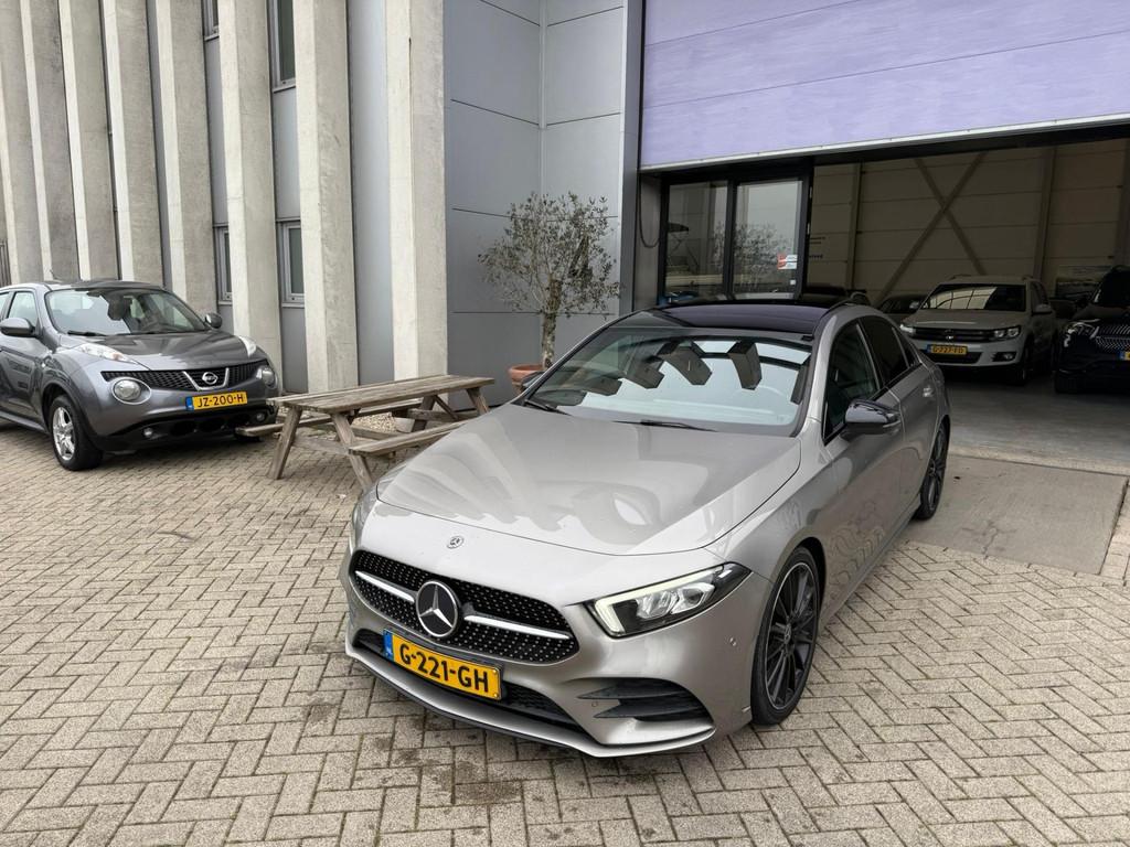 Mercedes-Benz A-klasse 180 d AMG Edition! Limo! Automaat! PA, Gebruikt, 4 cilinders, 116 pk, Origineel Nederlands