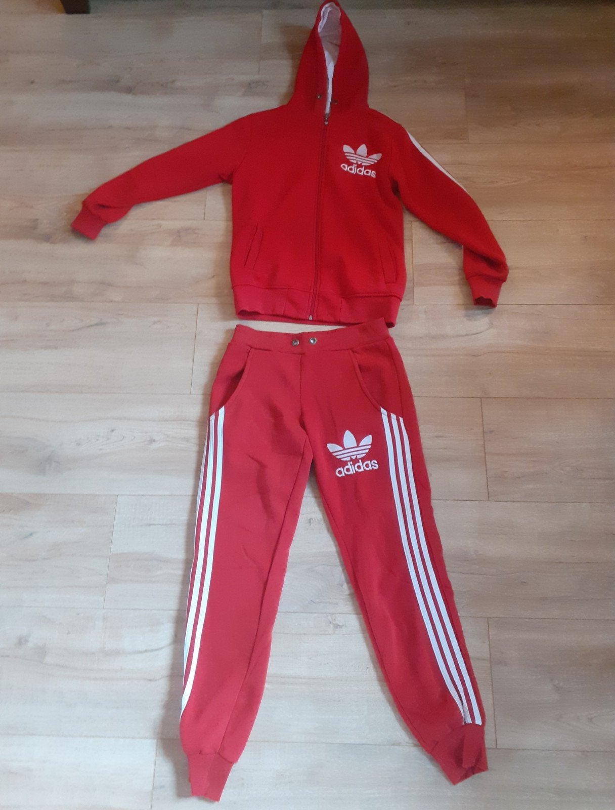 Adidas trainingspak rood maat S, Adidas, Ophalen of Verzenden