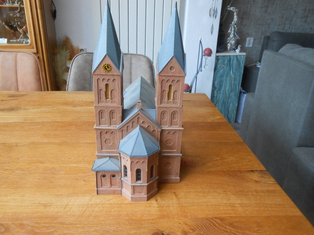 Faller Kibri,  en en  7 woontorens met een grote kerk, Gebruikt, Gelijkstroom of Wisselstroom, Brug, Tunnel of Gebouw, Ophalen of Verzenden