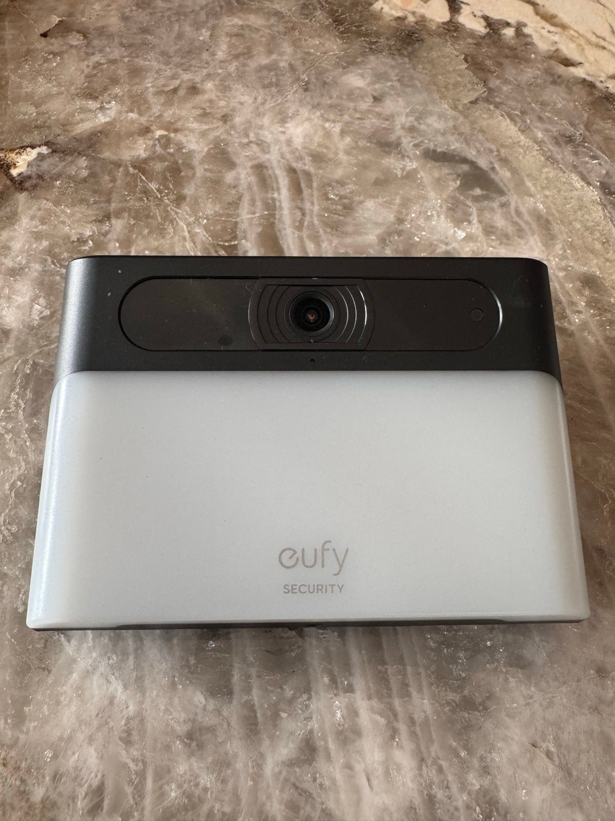 Eufy Solar Wall Light Cam S12, Ophalen of Verzenden, Zo goed als nieuw, Buitencamera