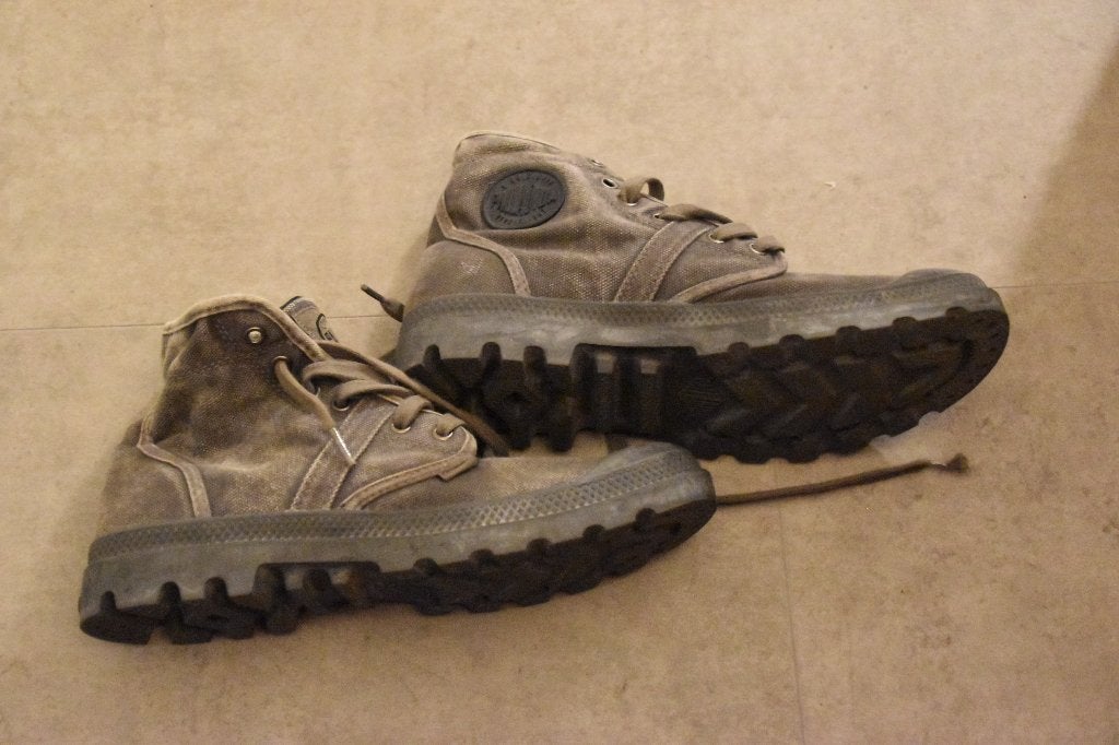 prachtige zgan grijze boots maat 42 Palladium, Kleding | Dames, Schoenen, Lage of Enkellaarzen, Palladium, Ophalen of Verzenden