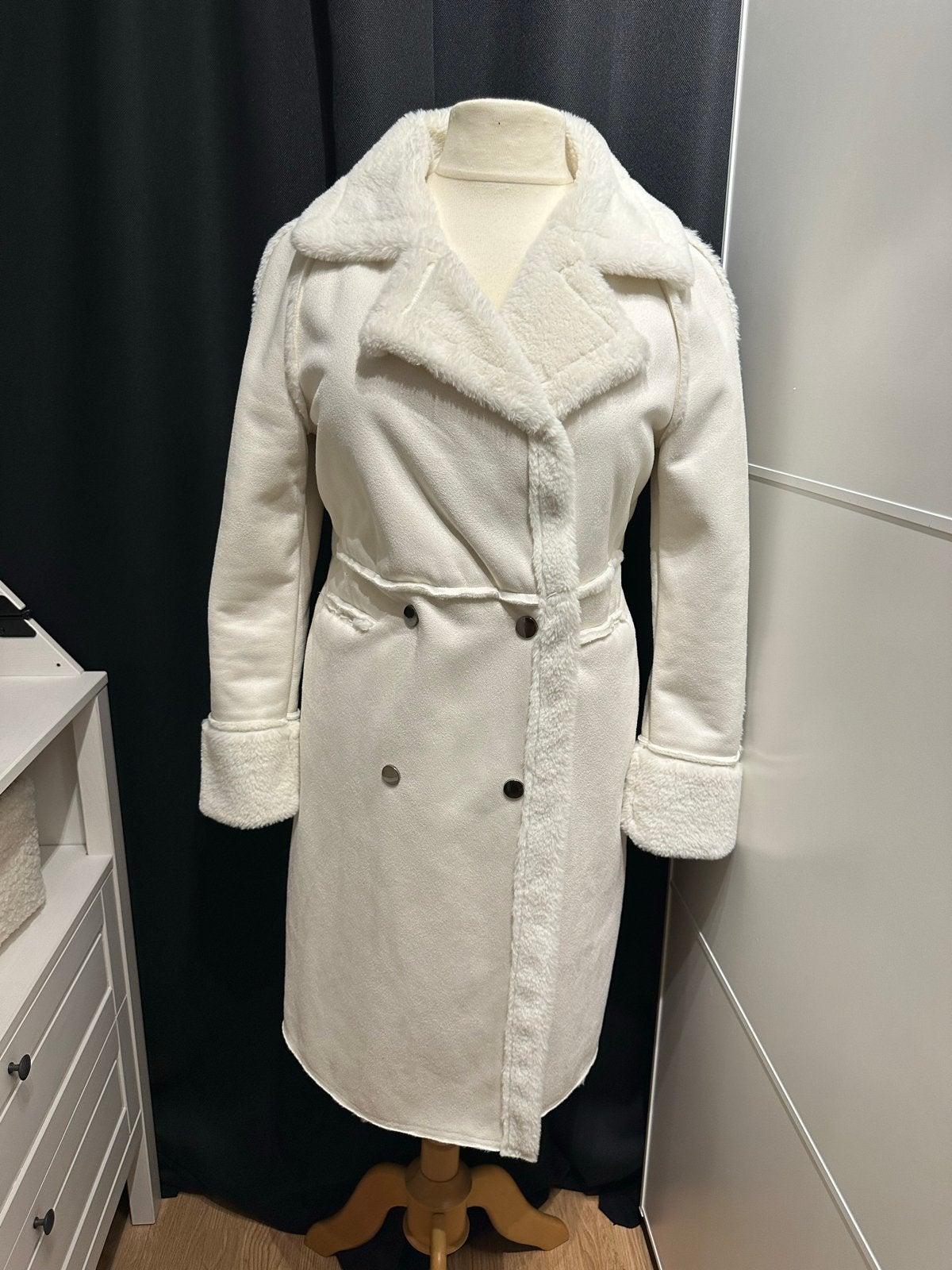 Witte teddy jas met riem - Maat L/XL, Kleding | Dames, Jassen | Winter, Ophalen of Verzenden, Zo goed als nieuw, Maat 42/44 (L)
