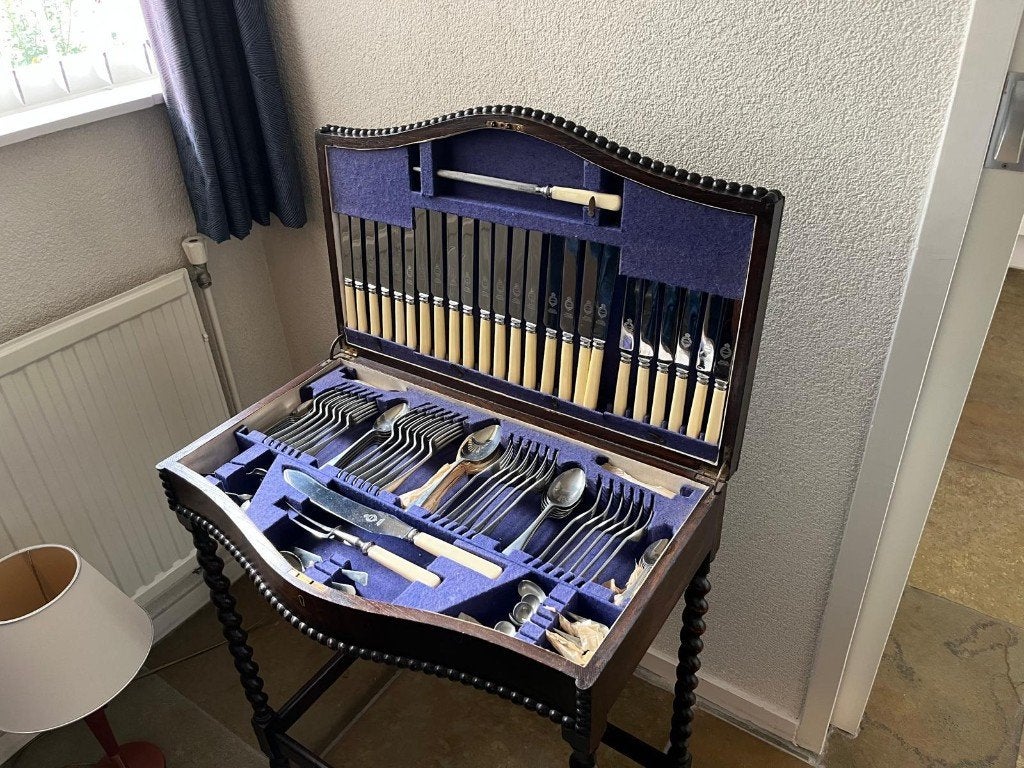 Antieke Engelse bijzettafel met bestekcassette, Antiek en Kunst, Ophalen