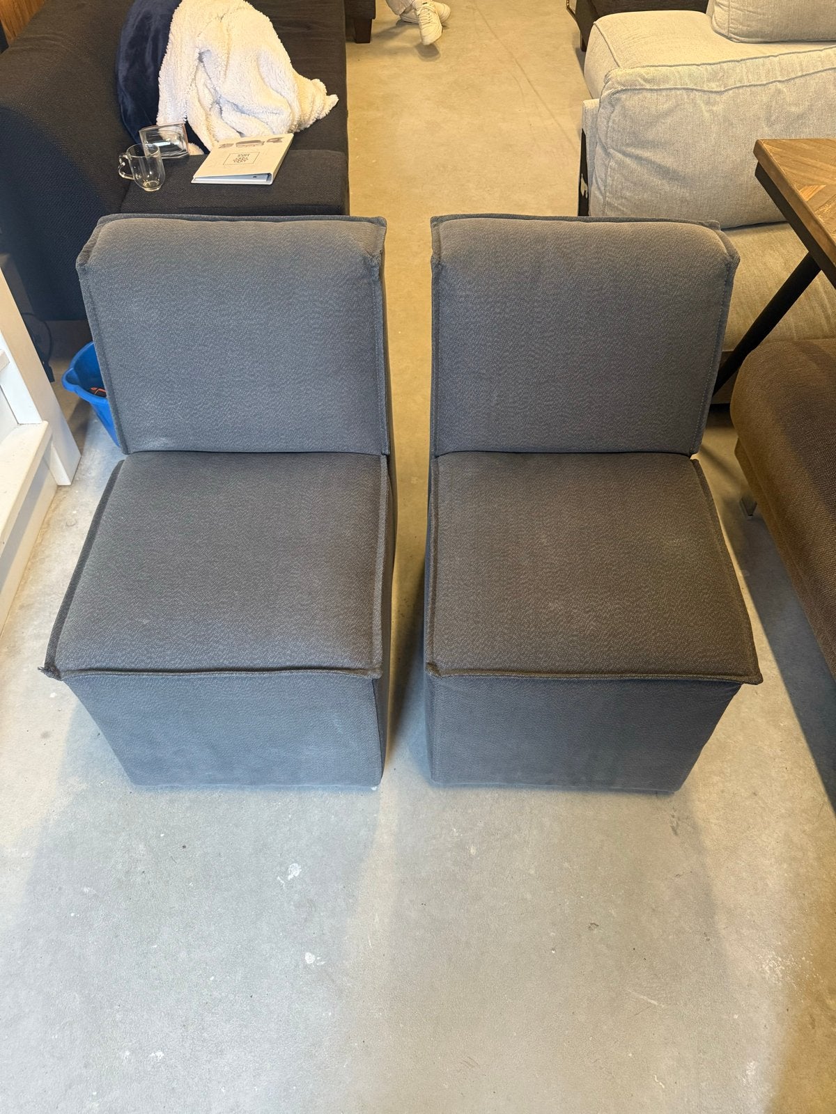 Gelderland 6908 stoelen op wieltjes - Set van 2, Huis en Inrichting, Gebruikt, Twee, Ophalen of Verzenden, Stof