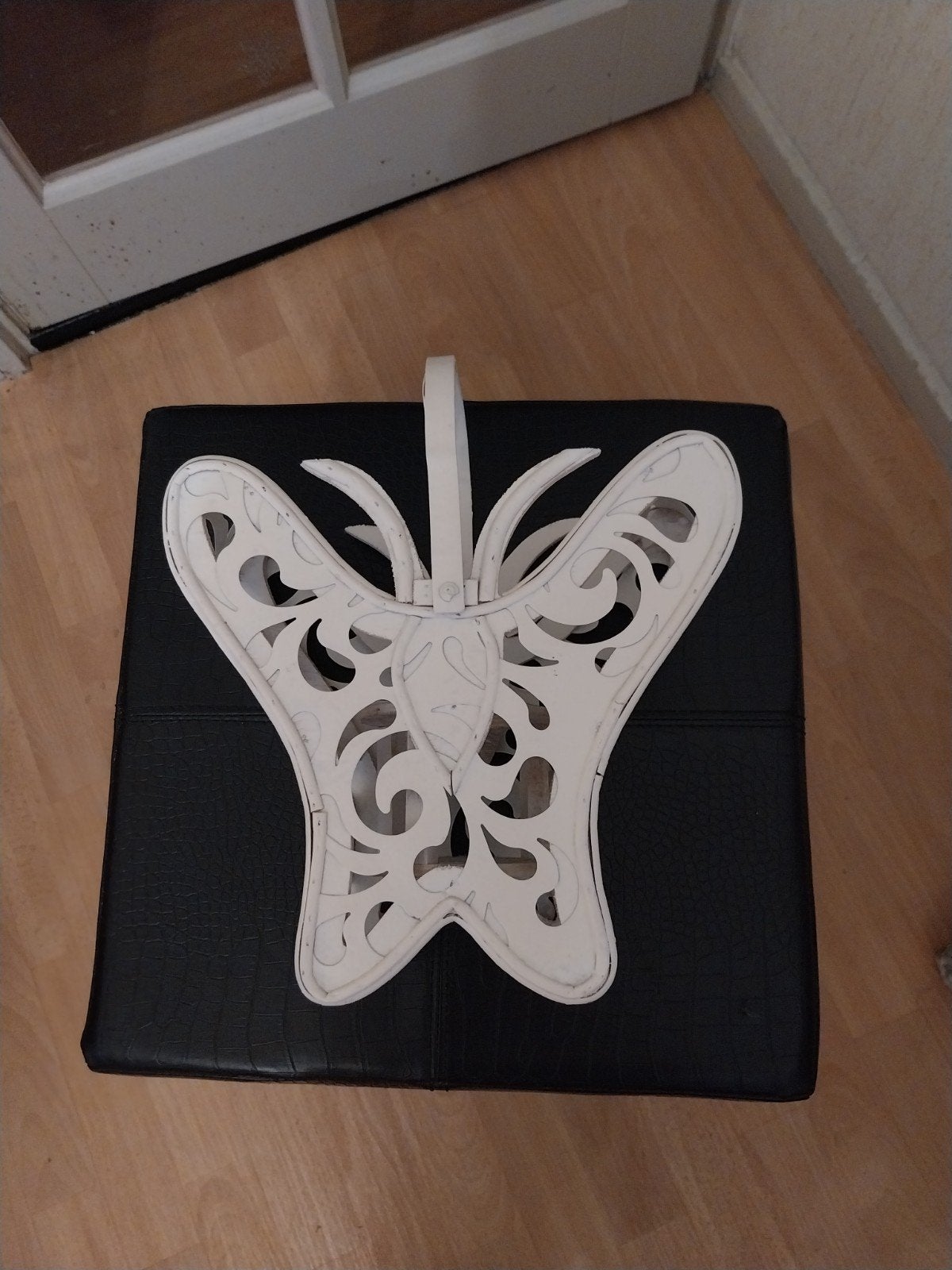 Decoratieve vlinder mand/houder, Ophalen, Hout, Overige stijlen, Zo goed als nieuw