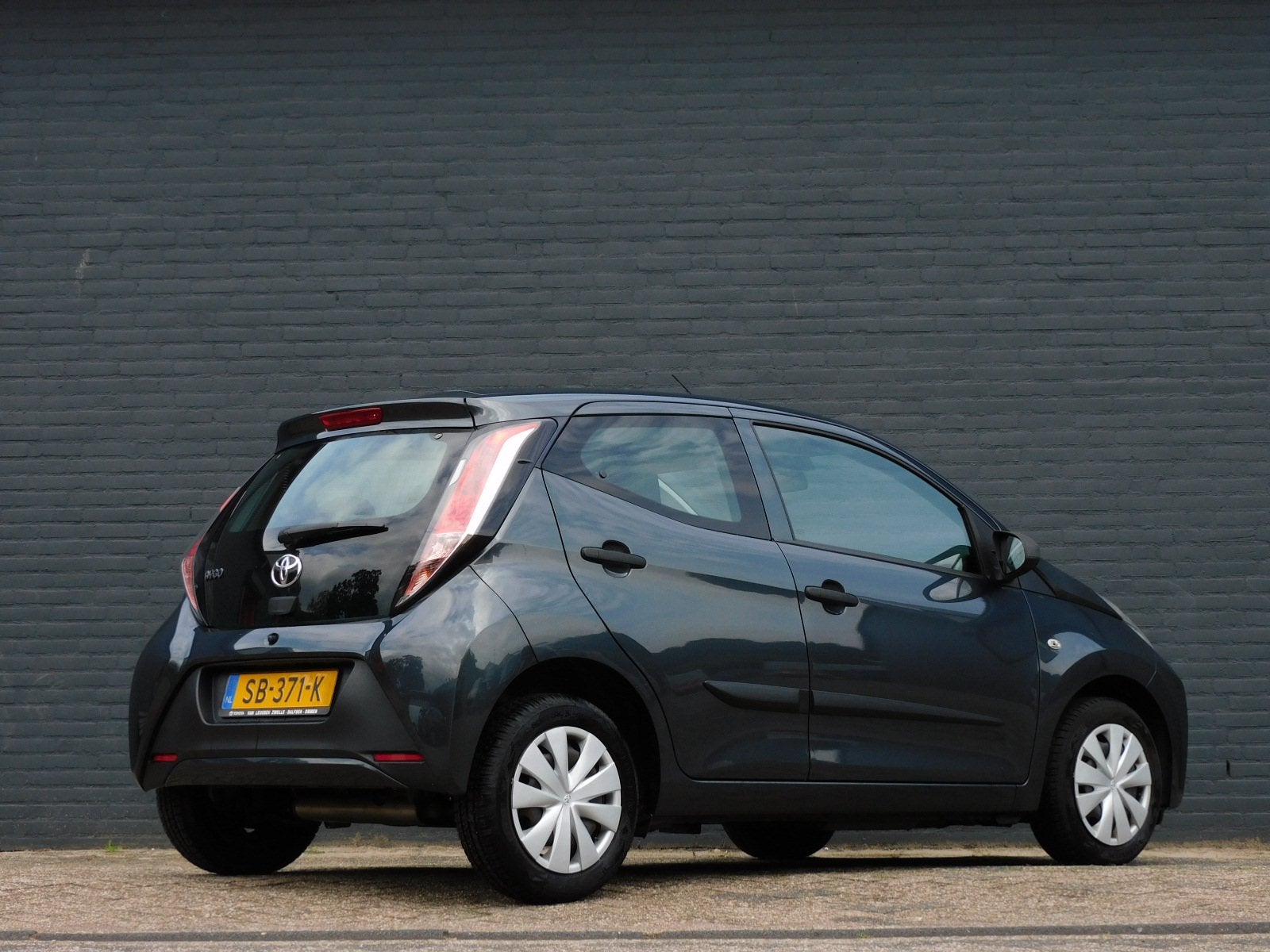 Toyota Aygo 1.0 VVT-i x-fun TOPSTAAT! DEALER ONDERHOUDEN! 4-, Voorwielaandrijving, Dealer onderhouden, Stof, Gebruikt
