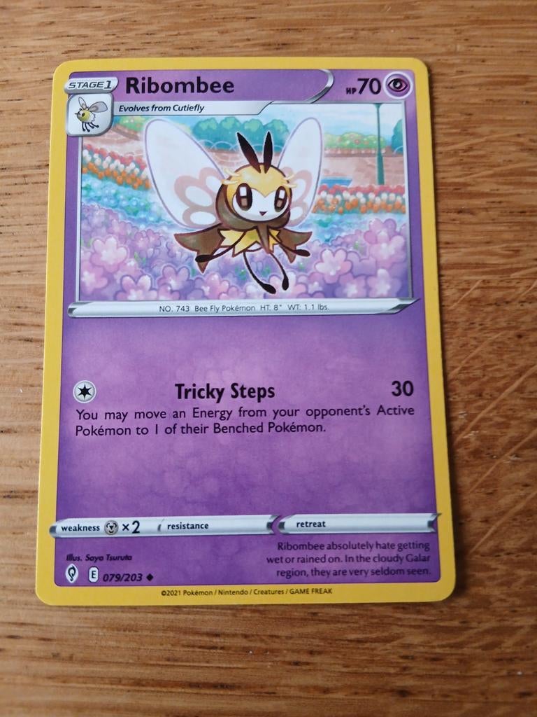 Pokémon Kaart Ribombee 079/203 - Zo goed als nieuw, Ophalen of Verzenden, Zo goed als nieuw, Losse kaart