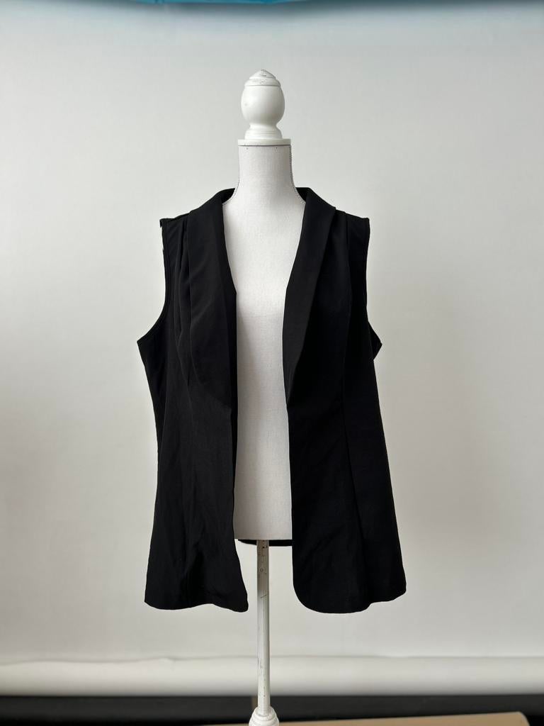 Zwarte gilet - Maat 44, Kleding | Dames, Ophalen of Verzenden, Zo goed als nieuw, Maat 46/48 (XL) of groter, Zwart
