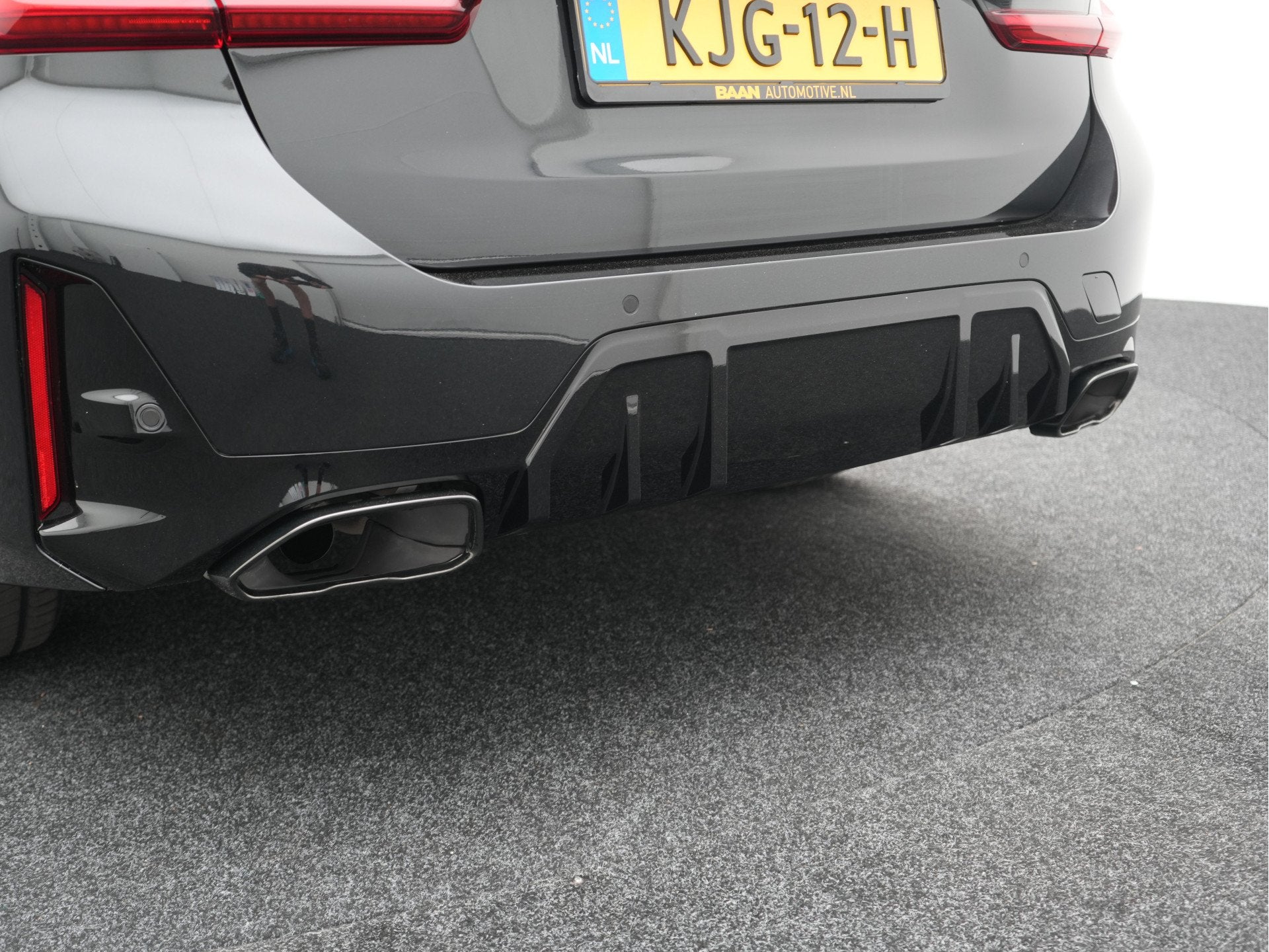 Foto 35 van BMW 3 Serie Touring 330i xDrive M-Sport | M-Performance Pack