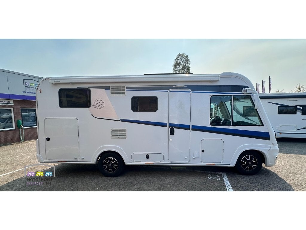 Knaus Sky I 650 MEG Lengtebedden hefbed 150PK Euro 6, Caravans en Kamperen, Integraal, Luifel, Bedrijf, Startonderbreker