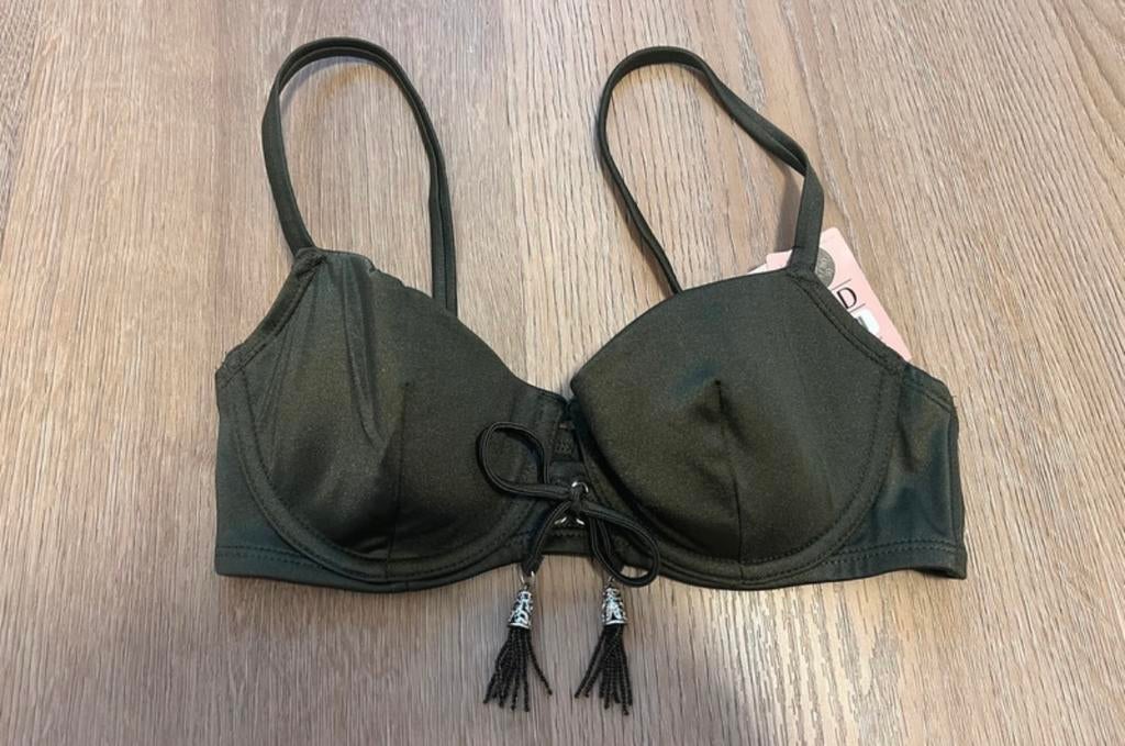 Nieuw groen (kaki) bikini topje - Hunkemöller - D65, Ophalen of Verzenden, Nieuw, Groen, Bikini